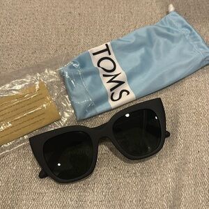 Tom’s sunglasses